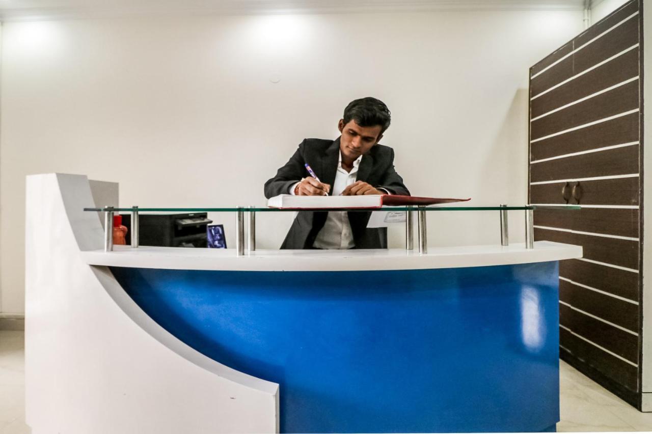 Capital O Hotel Bms Near Appu Ghar Gurgaon Zewnętrze zdjęcie